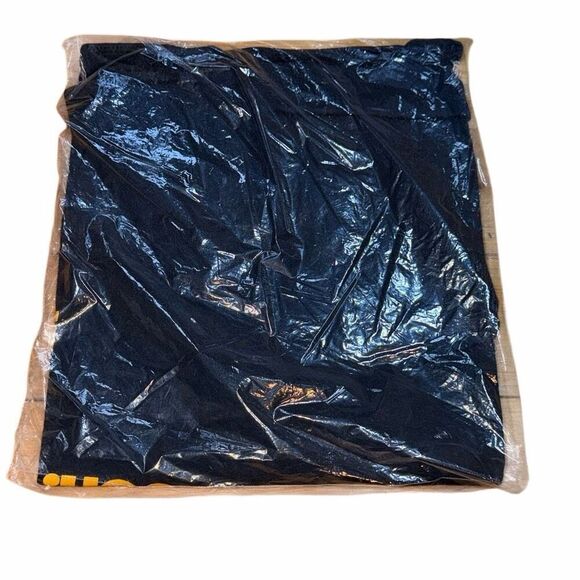 Dewalt "Guarenteed Tough" T-Shirt Size large "Authentic From Dewalt" - Picture 4 of 5